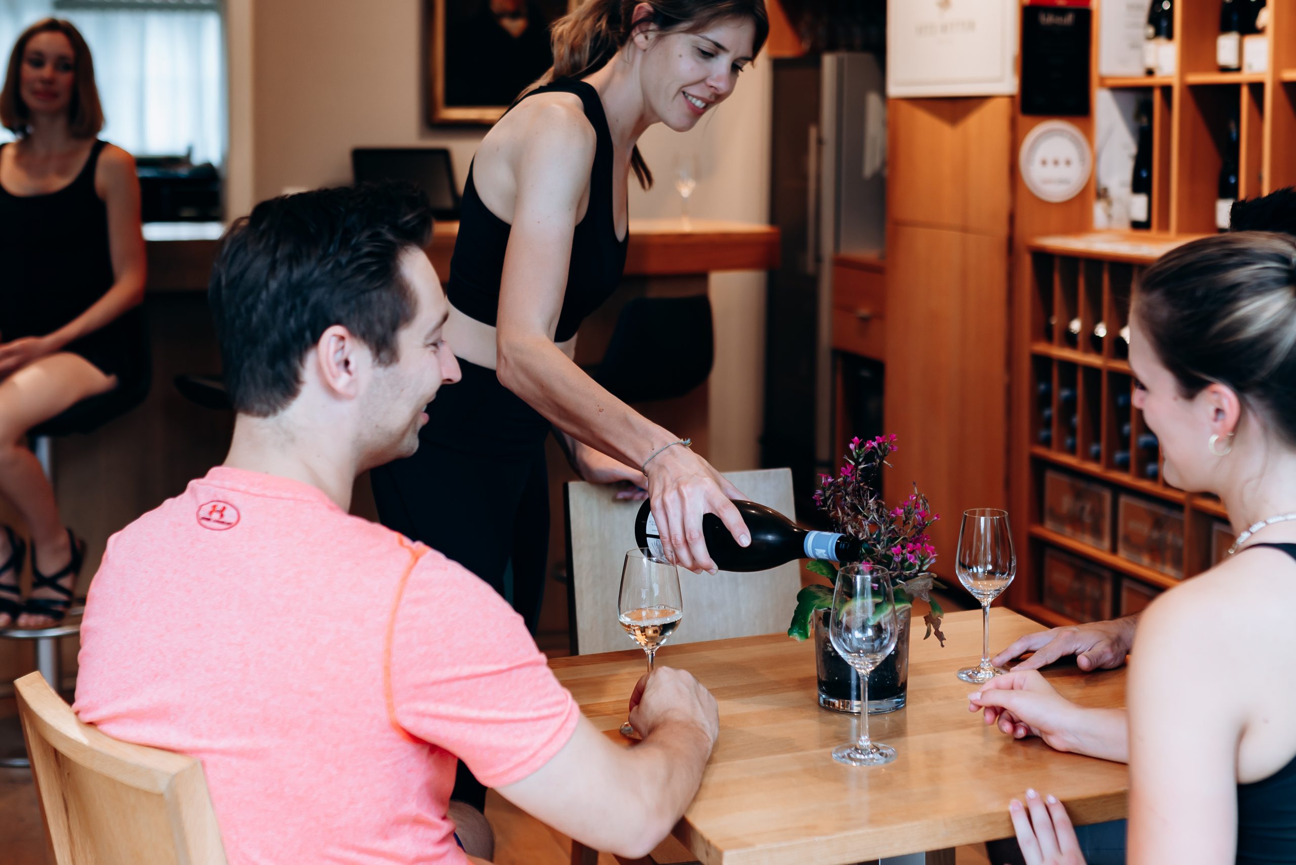 Weinprobe in der Vinothek